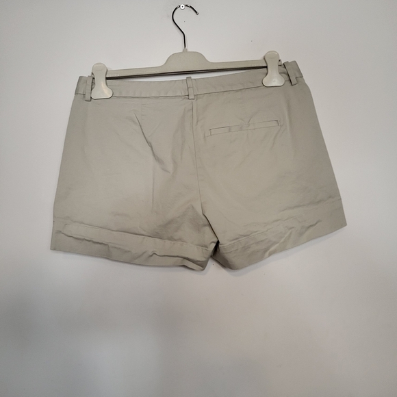 AYR Beige Khaki Shorts Size 8 - Picture 2 of 6